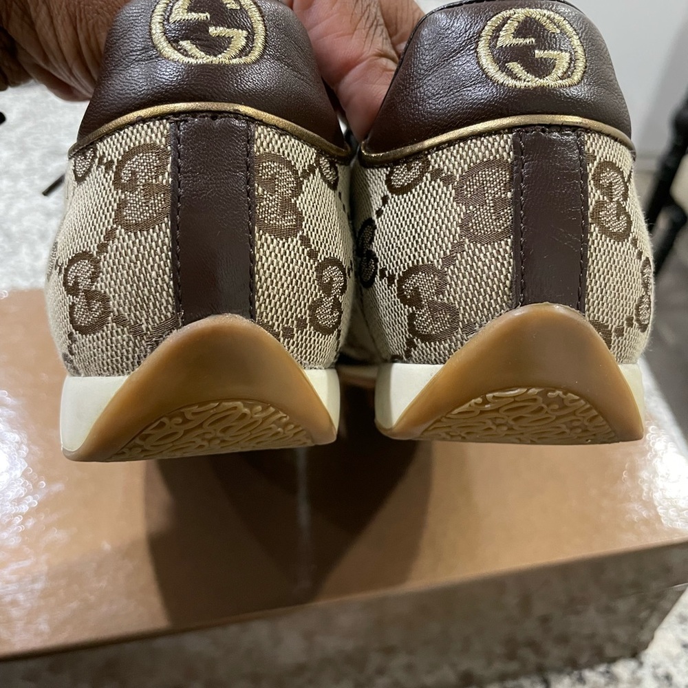 Gently Used Gucci Sneakers (Sz 6). - Picture 5 of 6